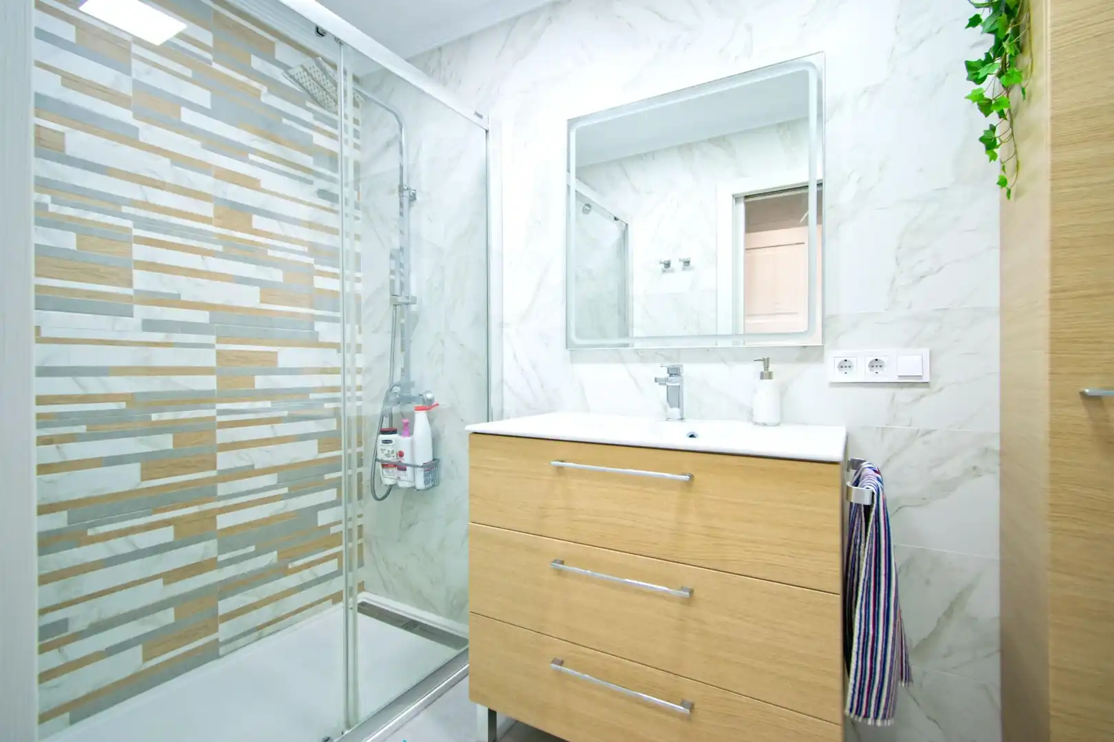 Bathroom of Flat for sale in Este - Alcosa- Torreblanca