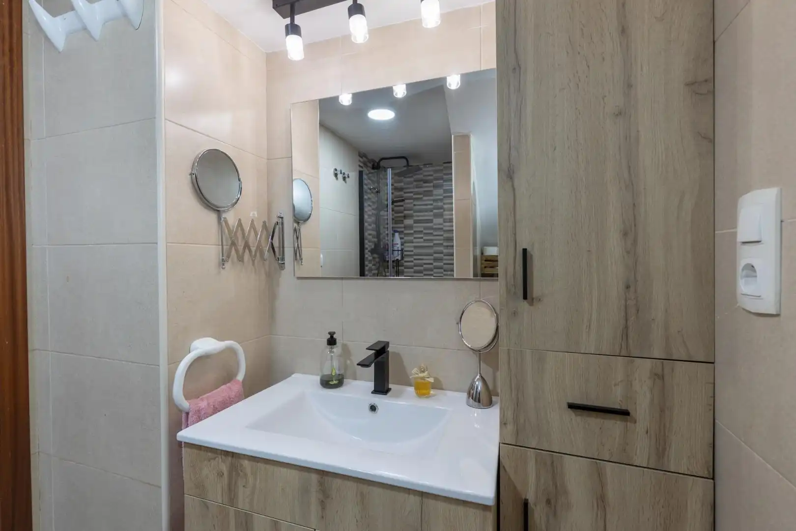 Casa adosada en venta en Calle Calle Canales, 8, Pinos Puente