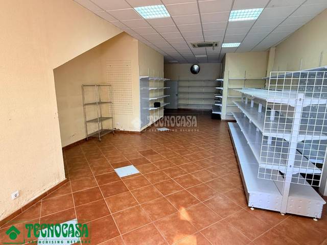Local comercial en Alquiler en Magán
