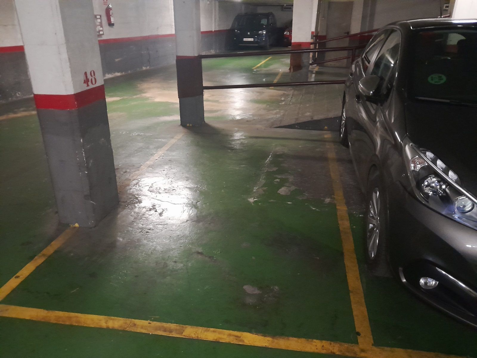 Garatge en venda a Bonsoms, 30, Sants-Badal