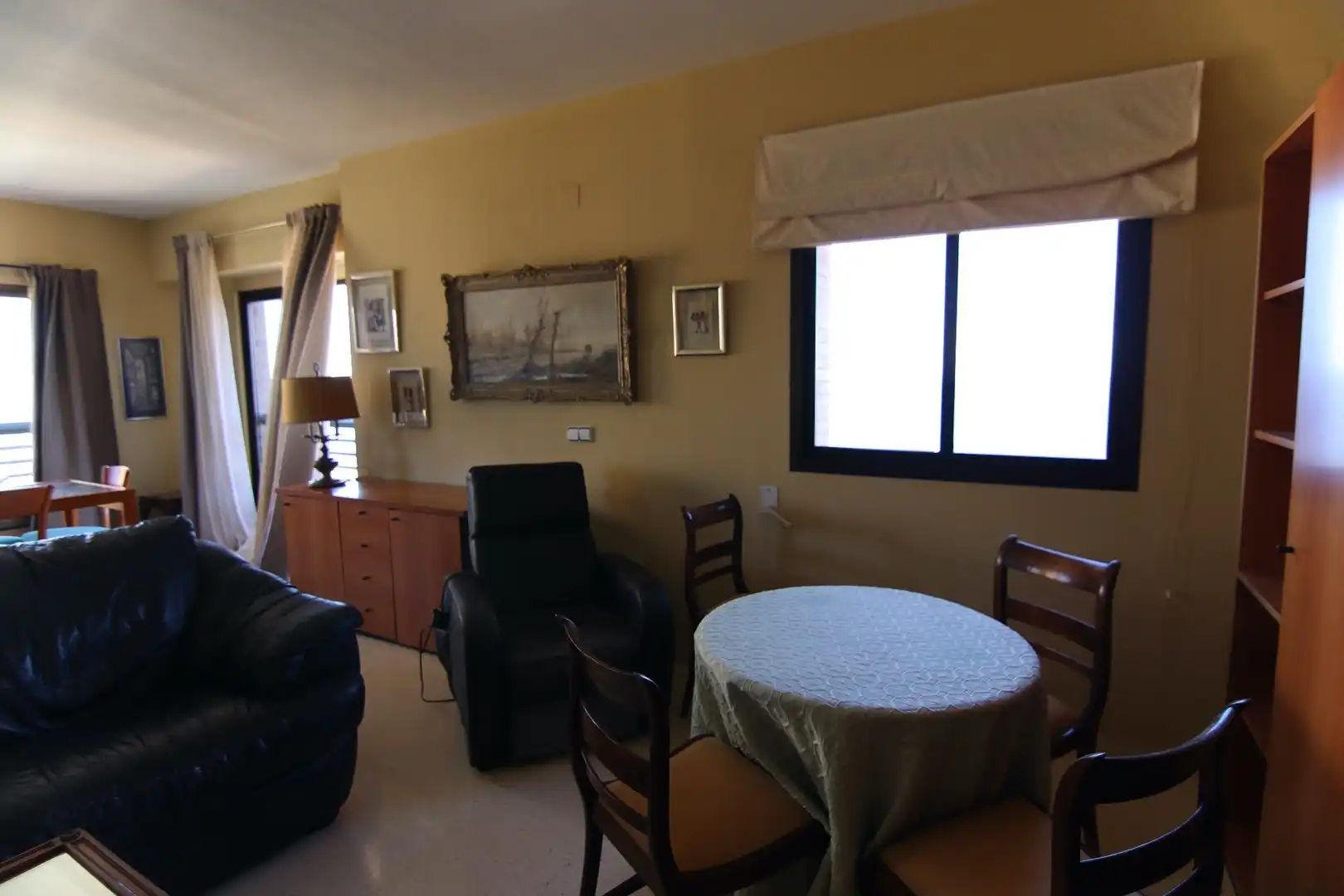 Sala de estar de Piso en venta en Benidorm con Aire acondicionado, Terraza y Amueblado