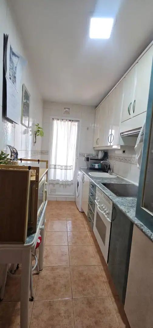 Appartement compact avec ascenseur à louer à Avenida Primero de Mayo, imagen 10