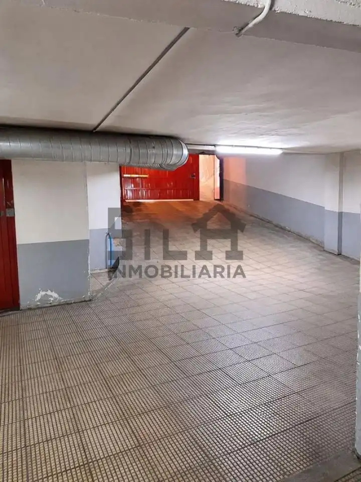 Parking of Flat for rent in Ourense Capital   with Air Conditioner, Heating and Parquet flooring