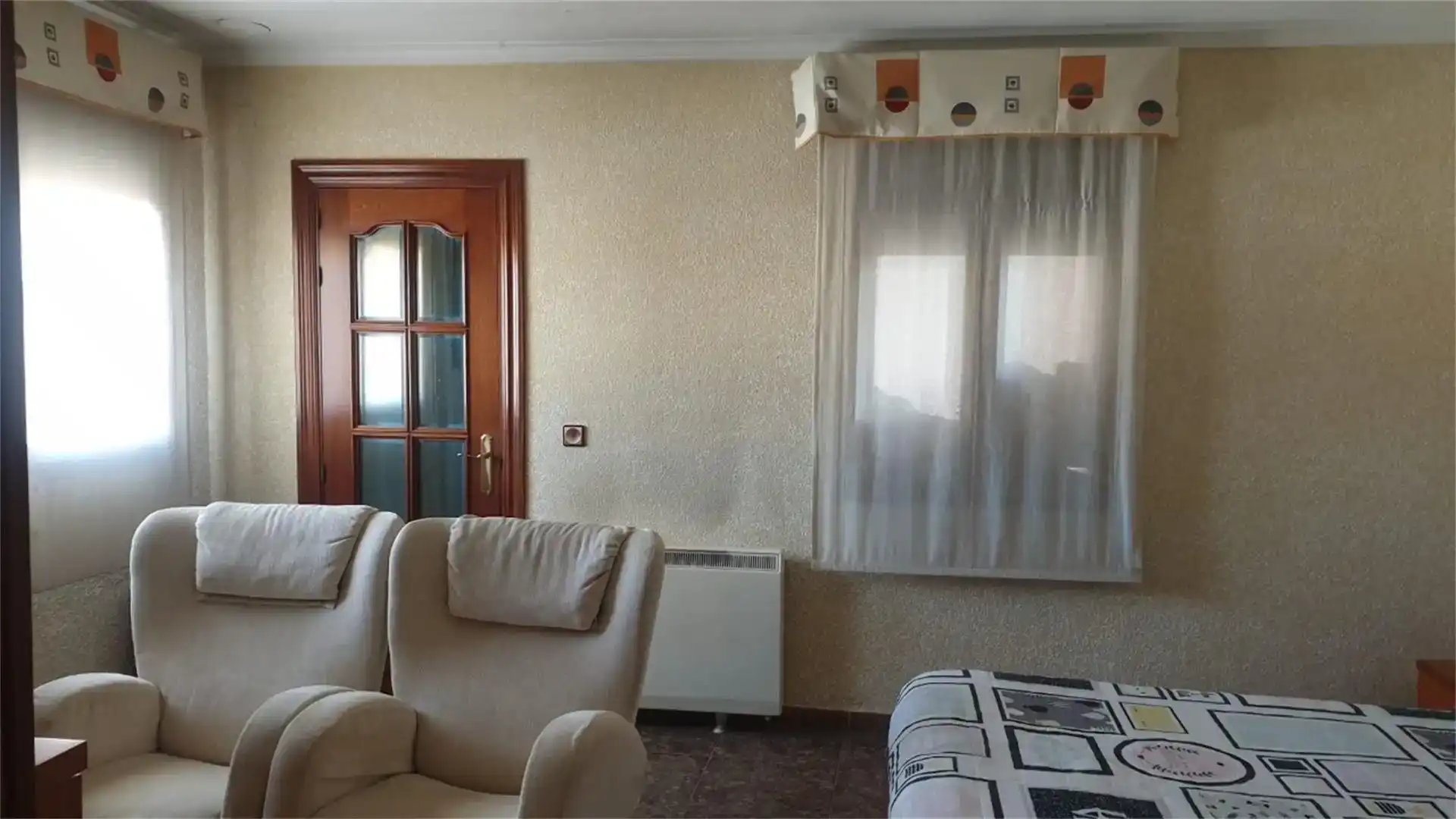 Living room of Flat for sale in Santa María de Huerta  with Air Conditioner, Furnished and Oven