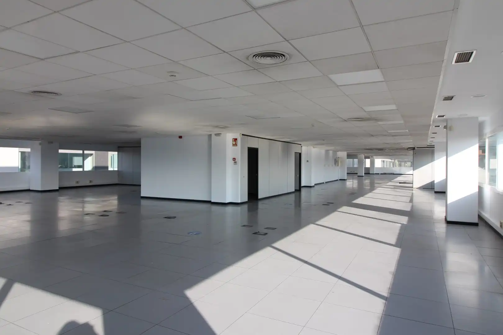Büro zur Miete in Sant Cugat del Vallès mit Klimaanlage