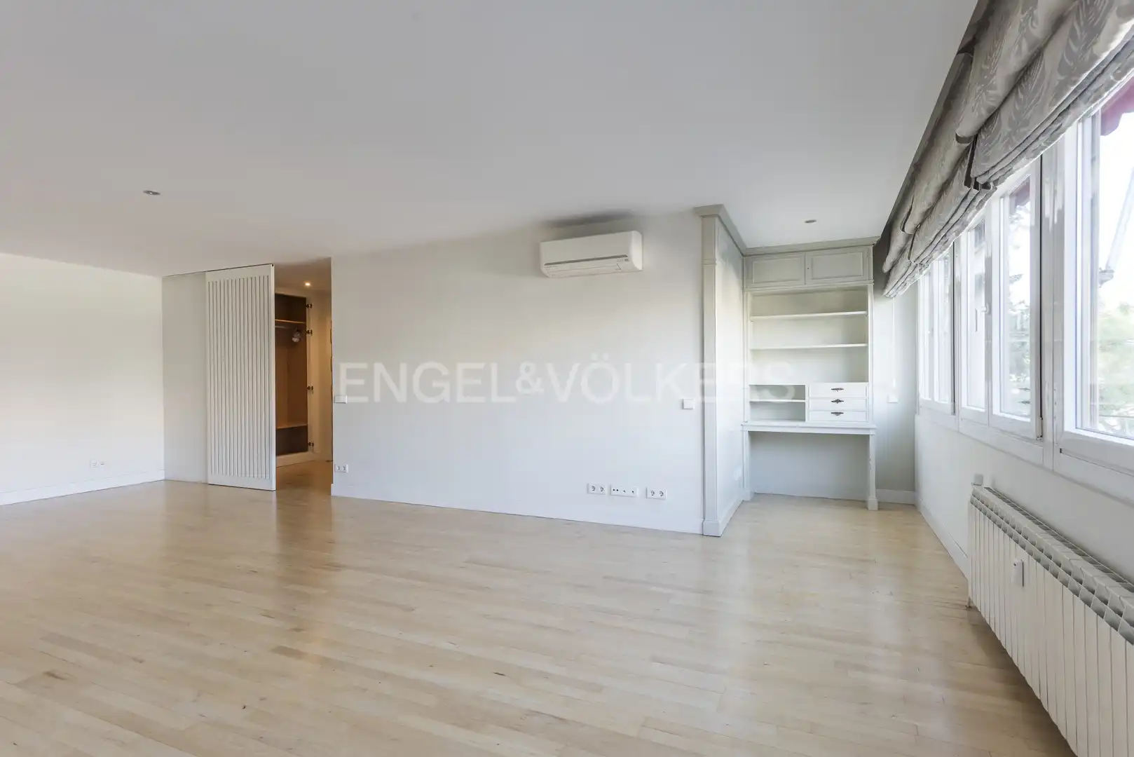 Sala d'estar de Pis de lloguer en Madrid amb Aire condicionat, Calefacció i Jardí privat