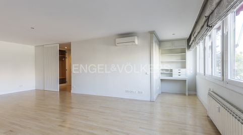 Foto 5 de Piso de alquiler en Hiedra, Castilla, Madrid Capital