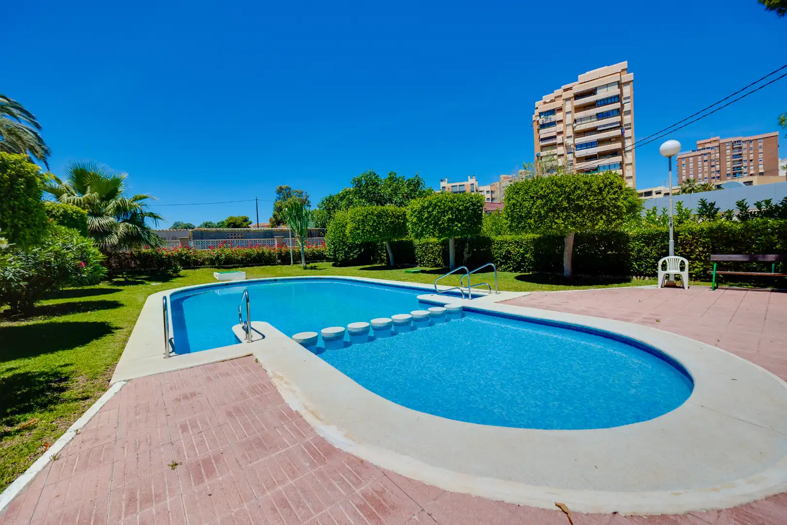 Piscina de Piso en venta en El Campello con Terraza