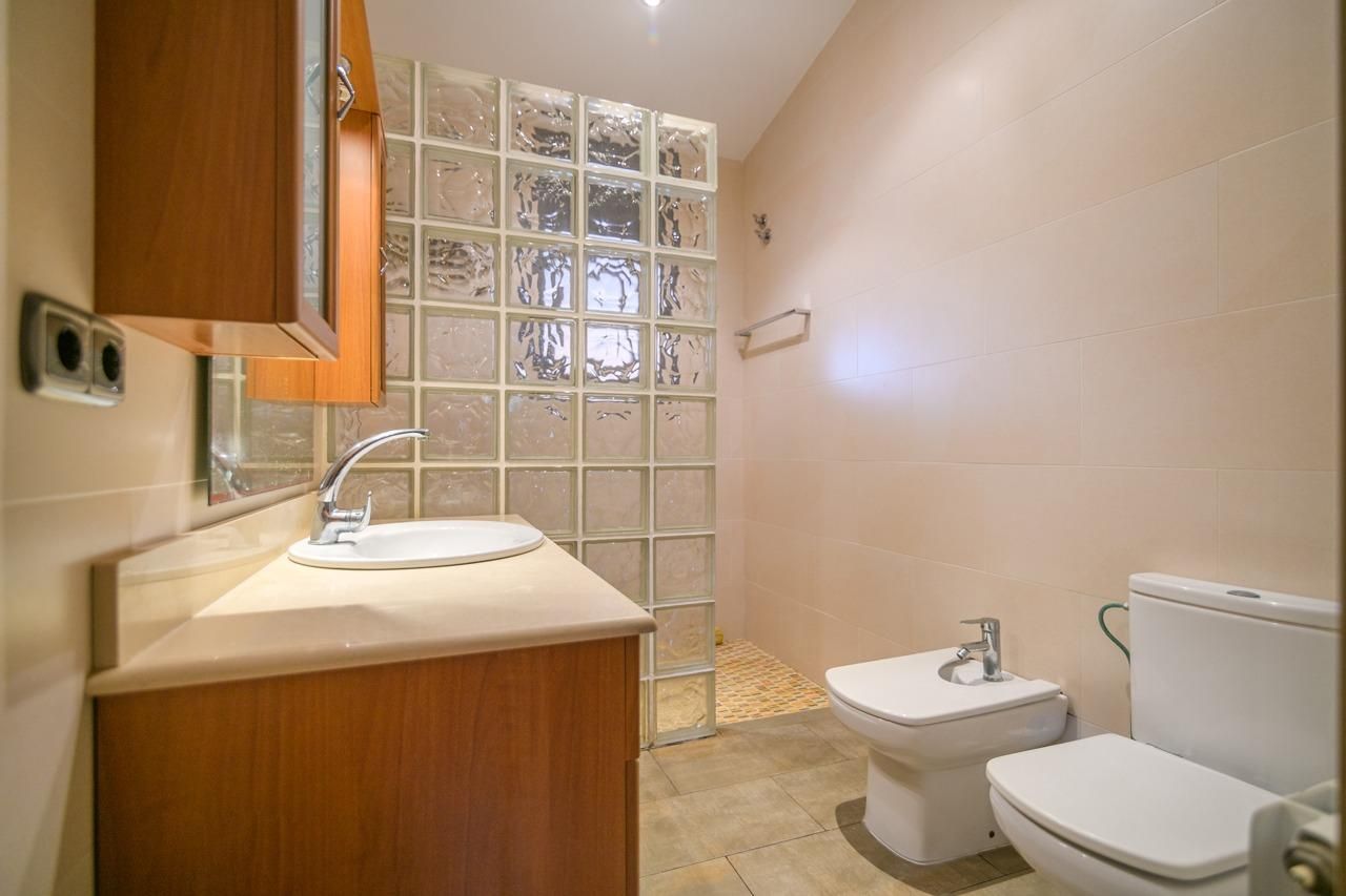 Bathroom of House or chalet for sale in Castellnou de Bages  with Heating, Private garden and Terrace
