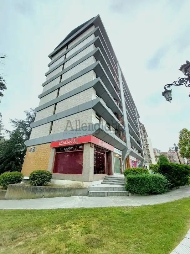 Exterior view of Flat for rent in Oviedo   with Heating
