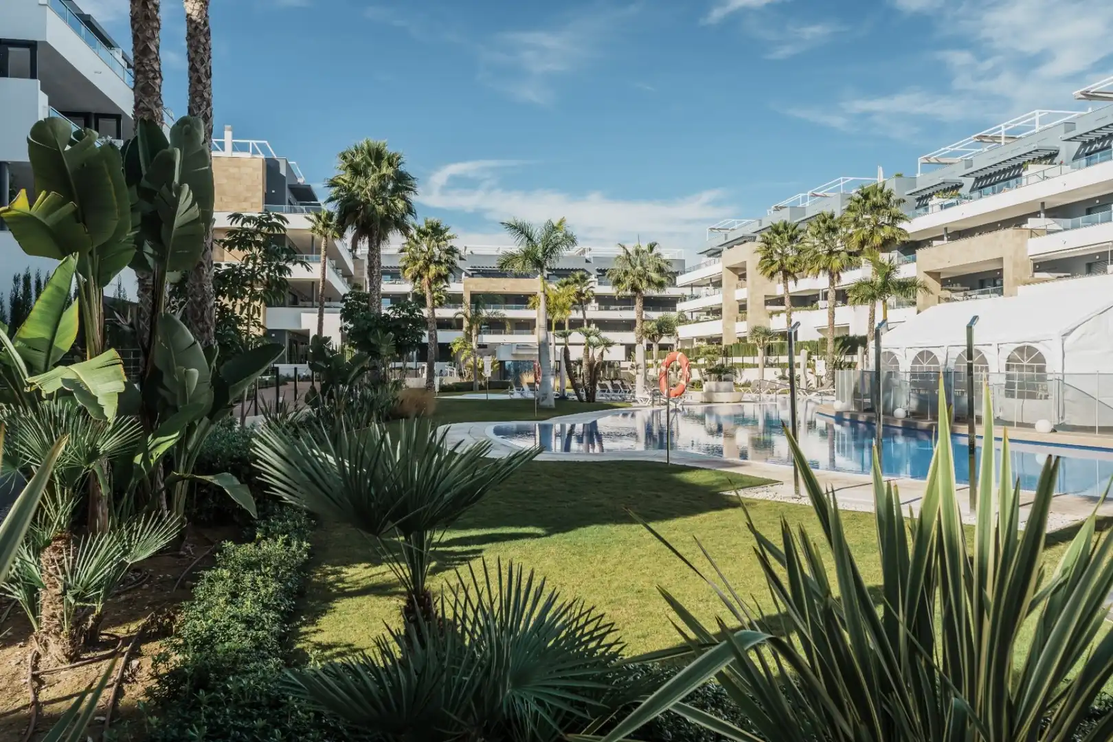 Außenansicht von Dachboden zum Verkauf in Orihuela mit Klimaanlage, Heizung und Terrasse