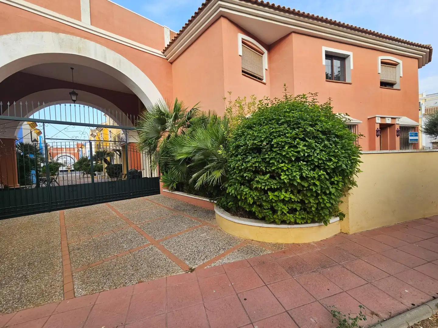 Bungalow con piscina en venta en Las Lomas de Rame - Bahía Bella