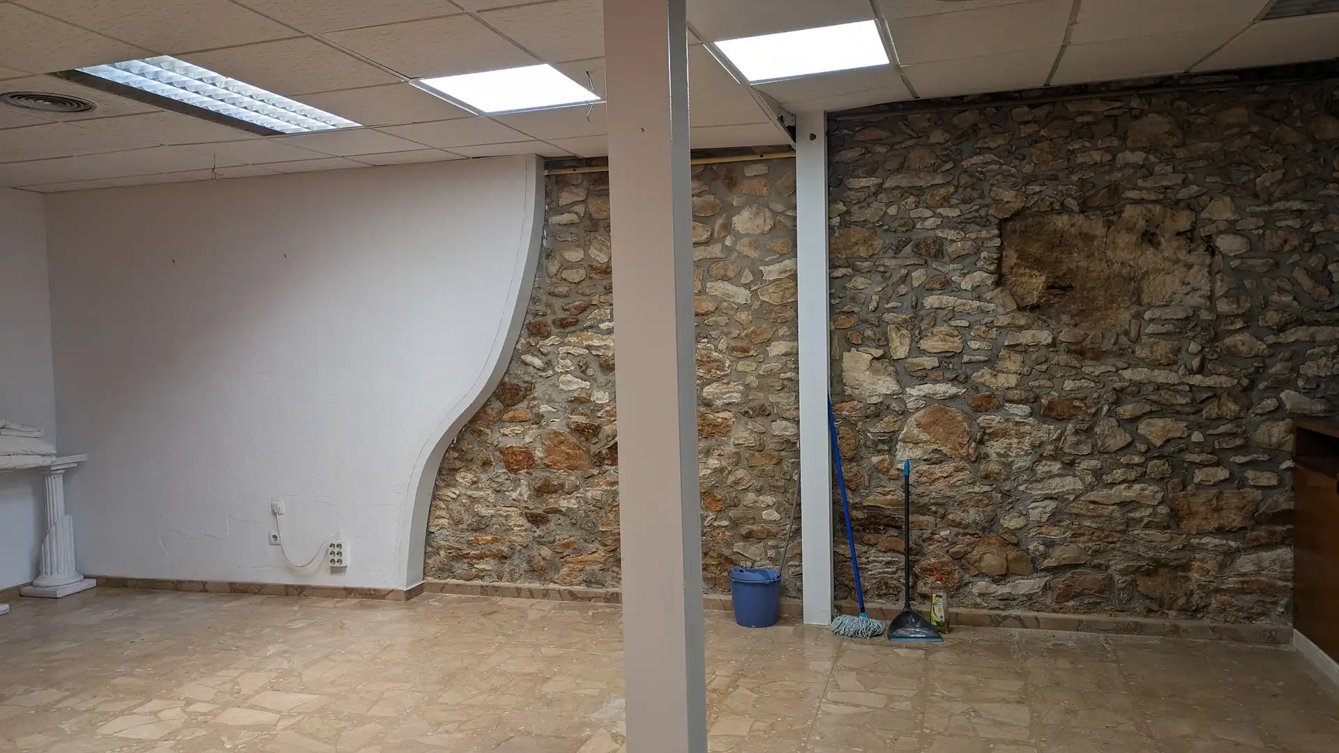 Local comercial en alquiler en Centre, imagen 3