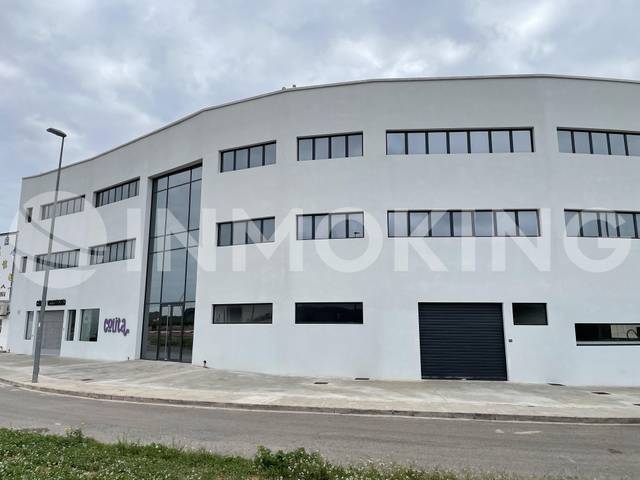 Edificio en Venta en Calle Siroco, 1 en Corralet - Bonanza - Tres Rutas