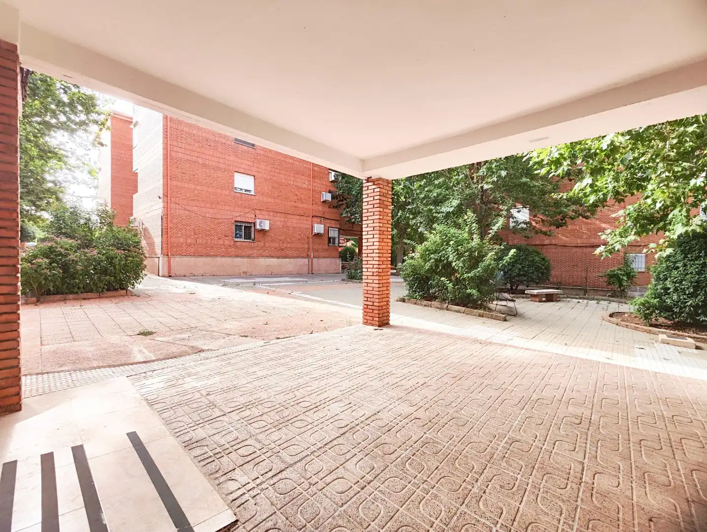 Vista exterior de Pis en venda en Puertollano amb Jardí privat, Parquet i Moblat