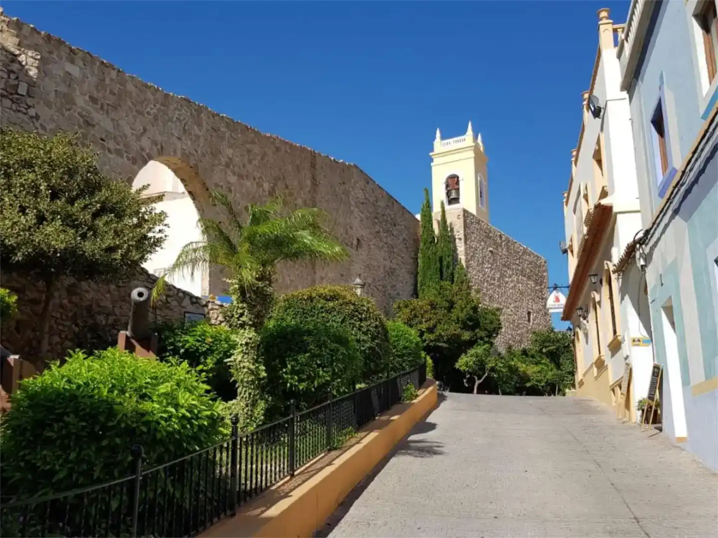 Vista exterior de Planta baixa en venda en Calpe / Calp amb Aire condicionat