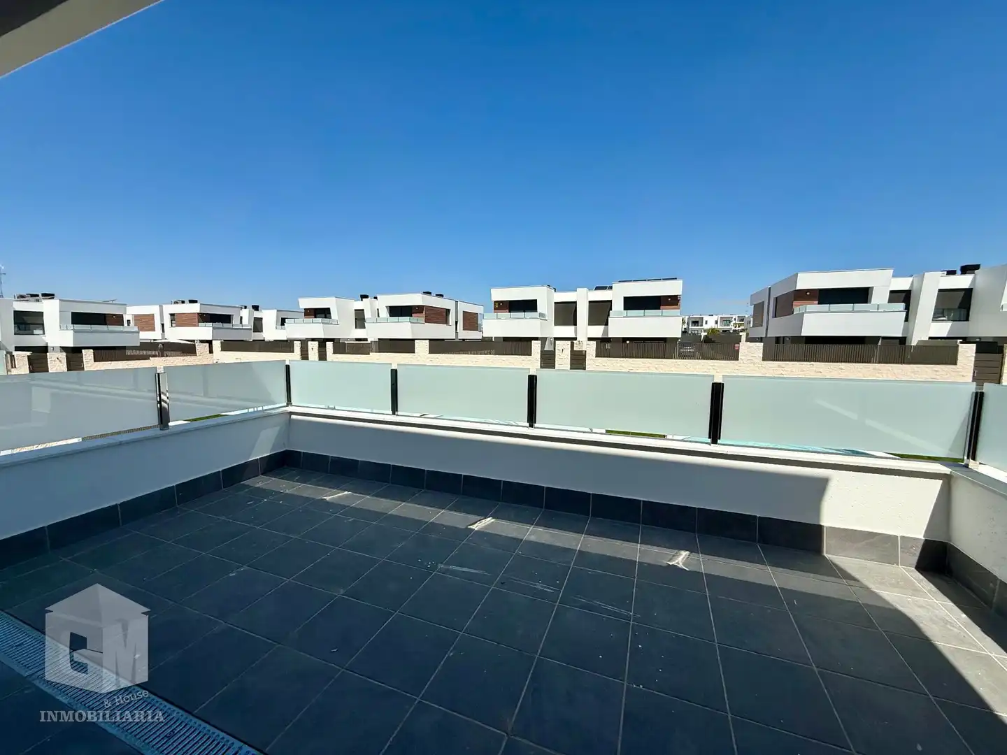 Terrassa de Casa adosada en venda en Villaviciosa de Odón amb Calefacció, Jardí privat i Terrassa