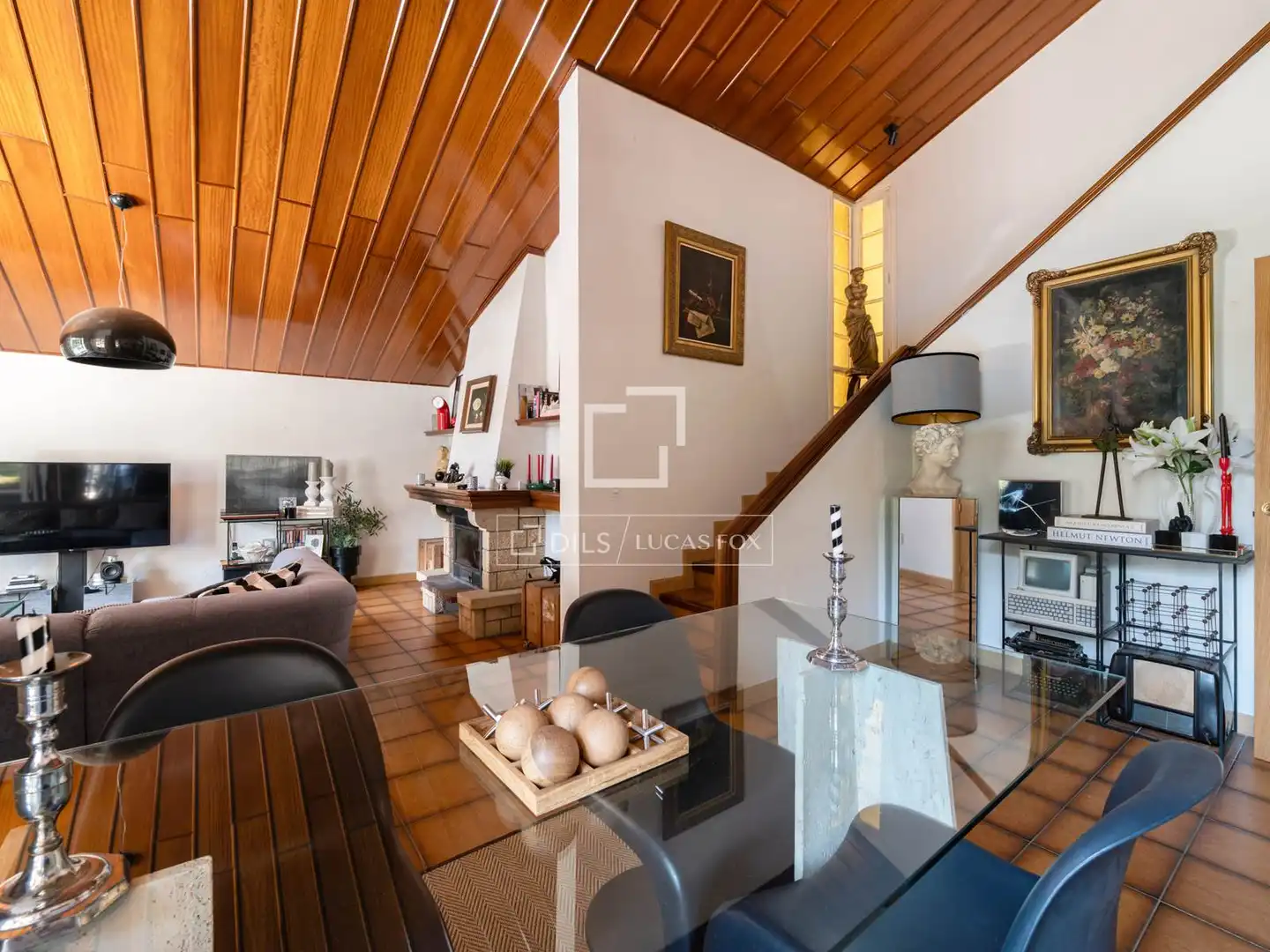 Sala d'estar de Casa o xalet en venda en San Martín de Valdeiglesias amb Aire condicionat, Jardí privat i Terrassa