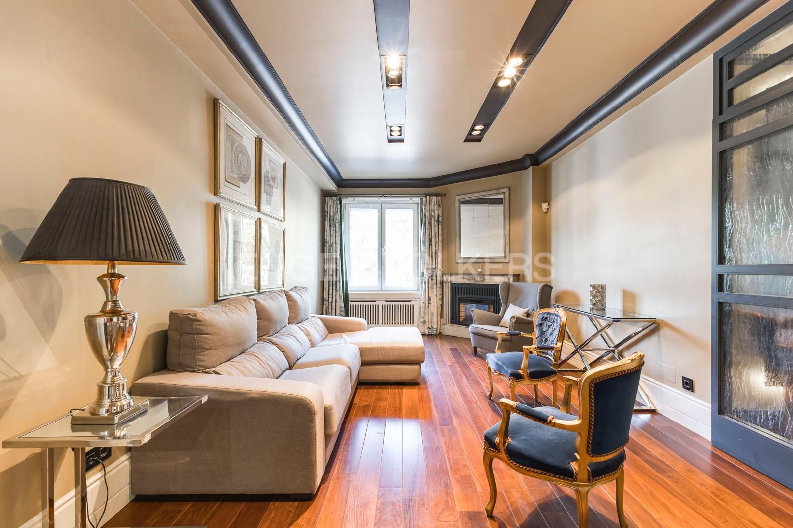 Living room of Apartment to rent in  Madrid Capital  with Air Conditioner, Heating and Parquet flooring