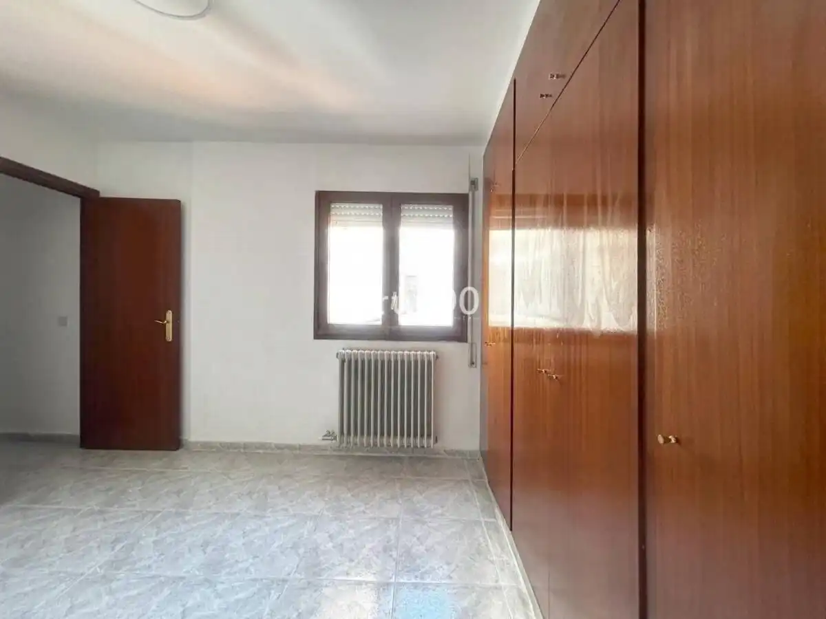 Schlafzimmer von Wohnung zum Verkauf in Lleida mit Klimaanlage, Heizung und Abstellraum