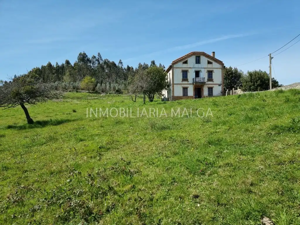 Casa o xalet en venda en Colunga amb Jardí privat i Traster