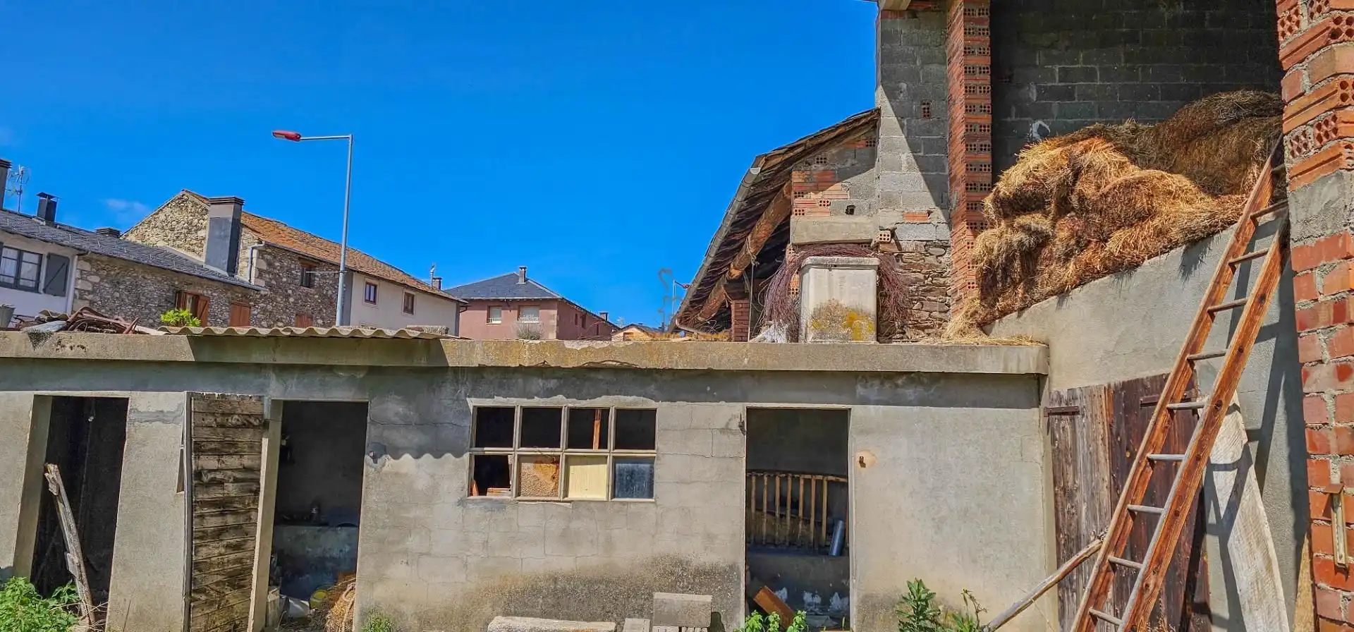 Exterior view of Houses for sale in Llívia  with Private garden and Storage room