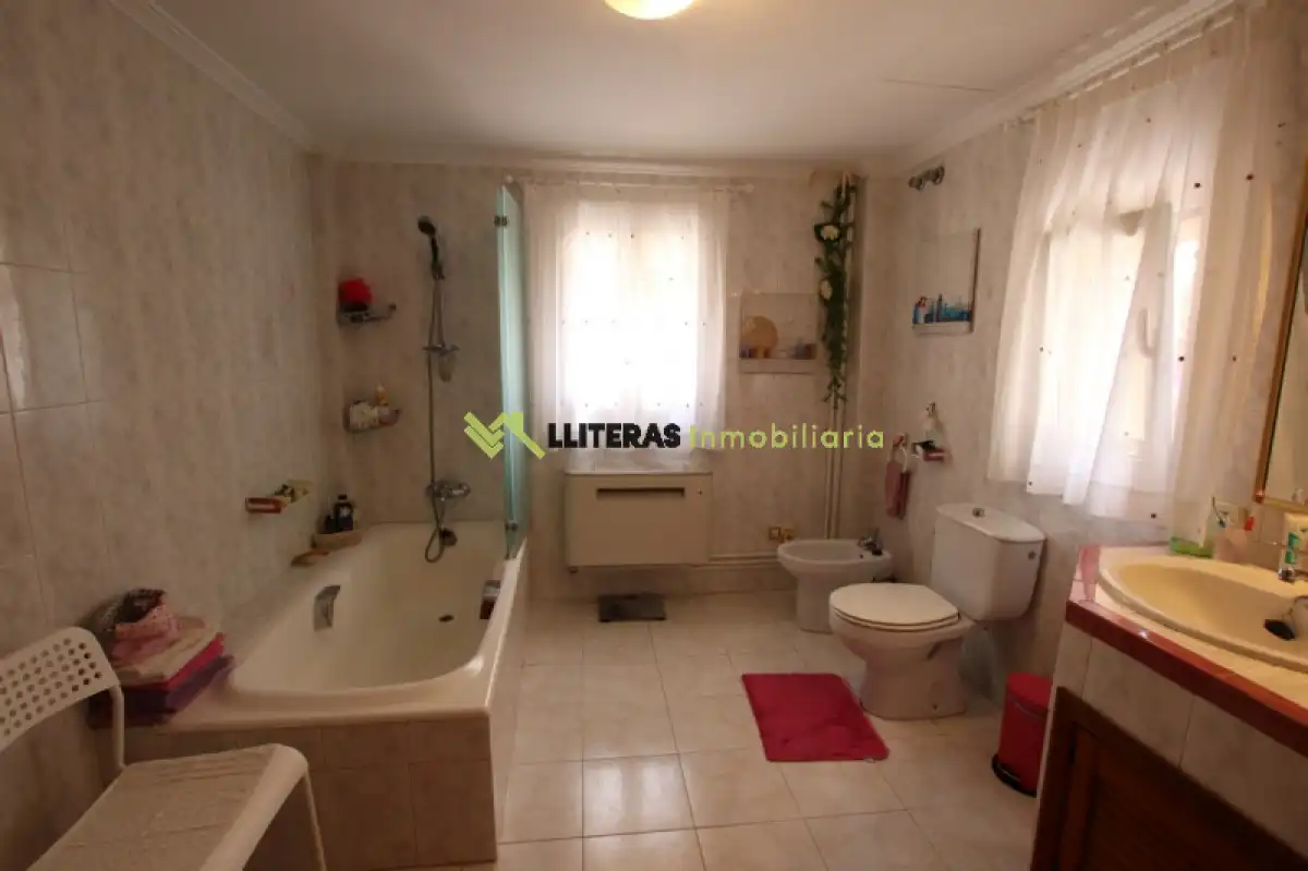 Badezimmer von Country house zum Verkauf in Inca mit Klimaanlage, Privatgarten und Terrasse