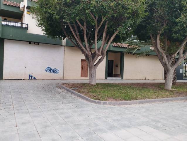 Local comercial en Alquiler en Santa María del Águila