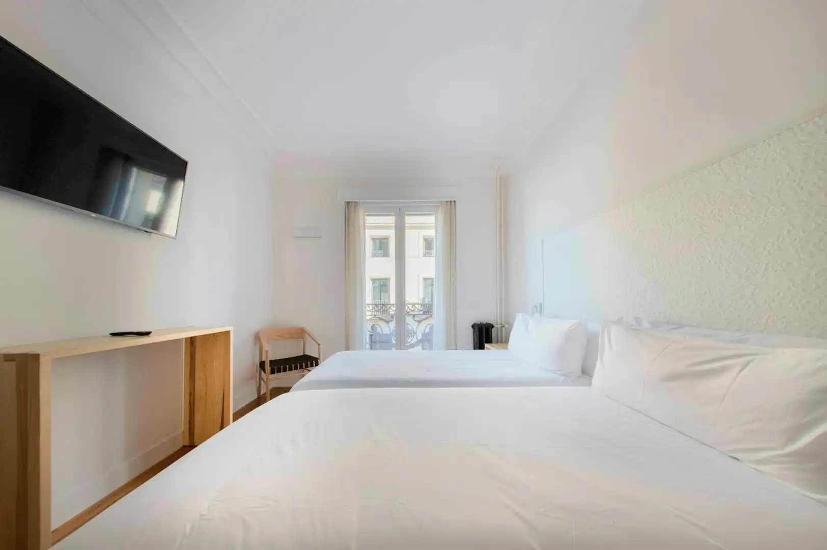 Bedroom of Flat for rent in Madrid  with Air Conditioner, Heating and Furnished