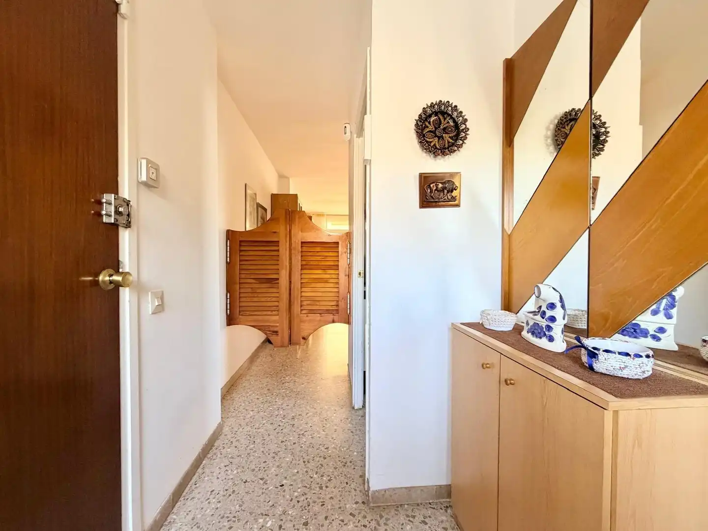 Wohnung zum Verkauf in Cunit mit Terrasse, Abstellraum und Möbliert
