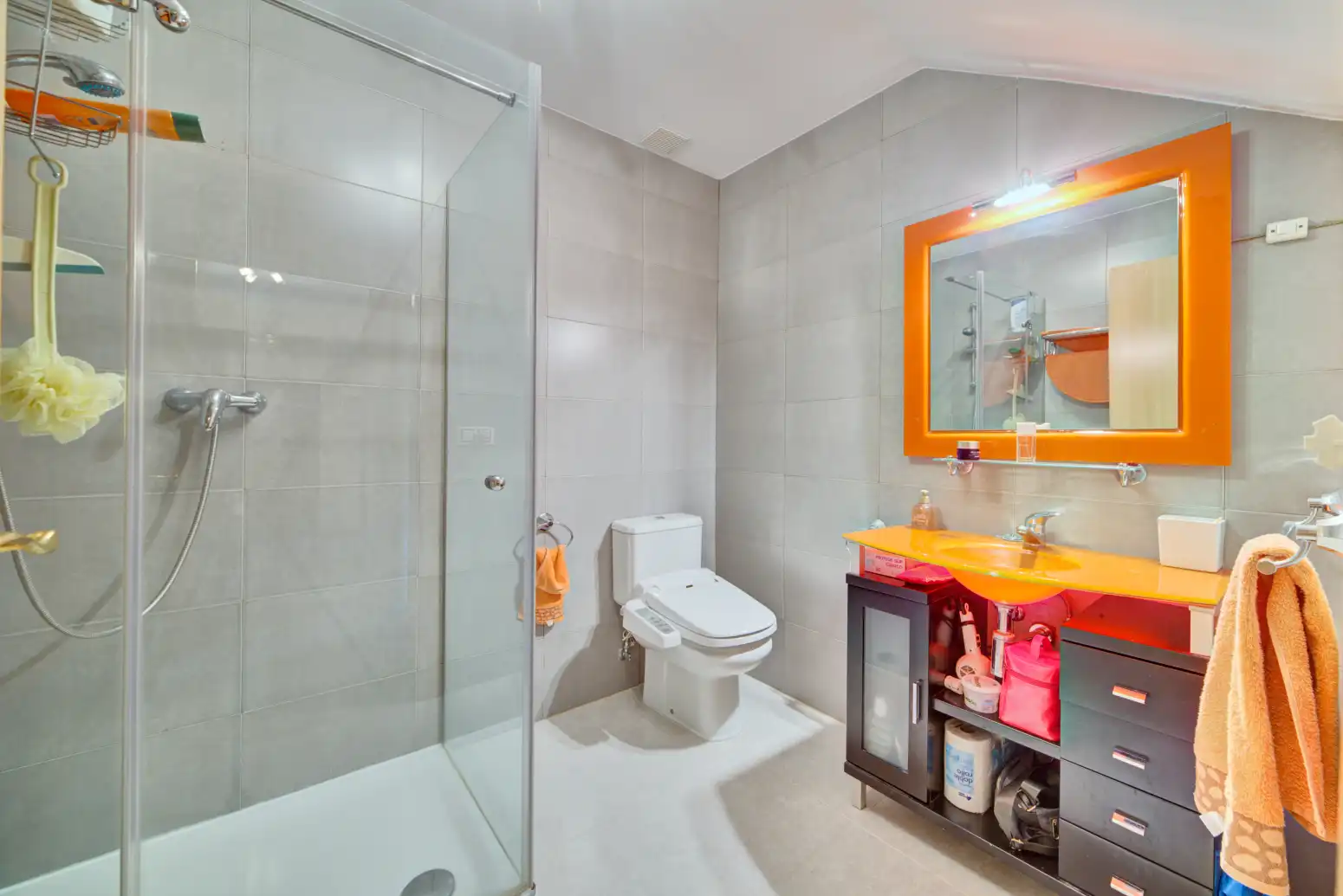 Bathroom of Attic for sale in Enériz / Eneritz  with Heating, Private garden and Parquet flooring