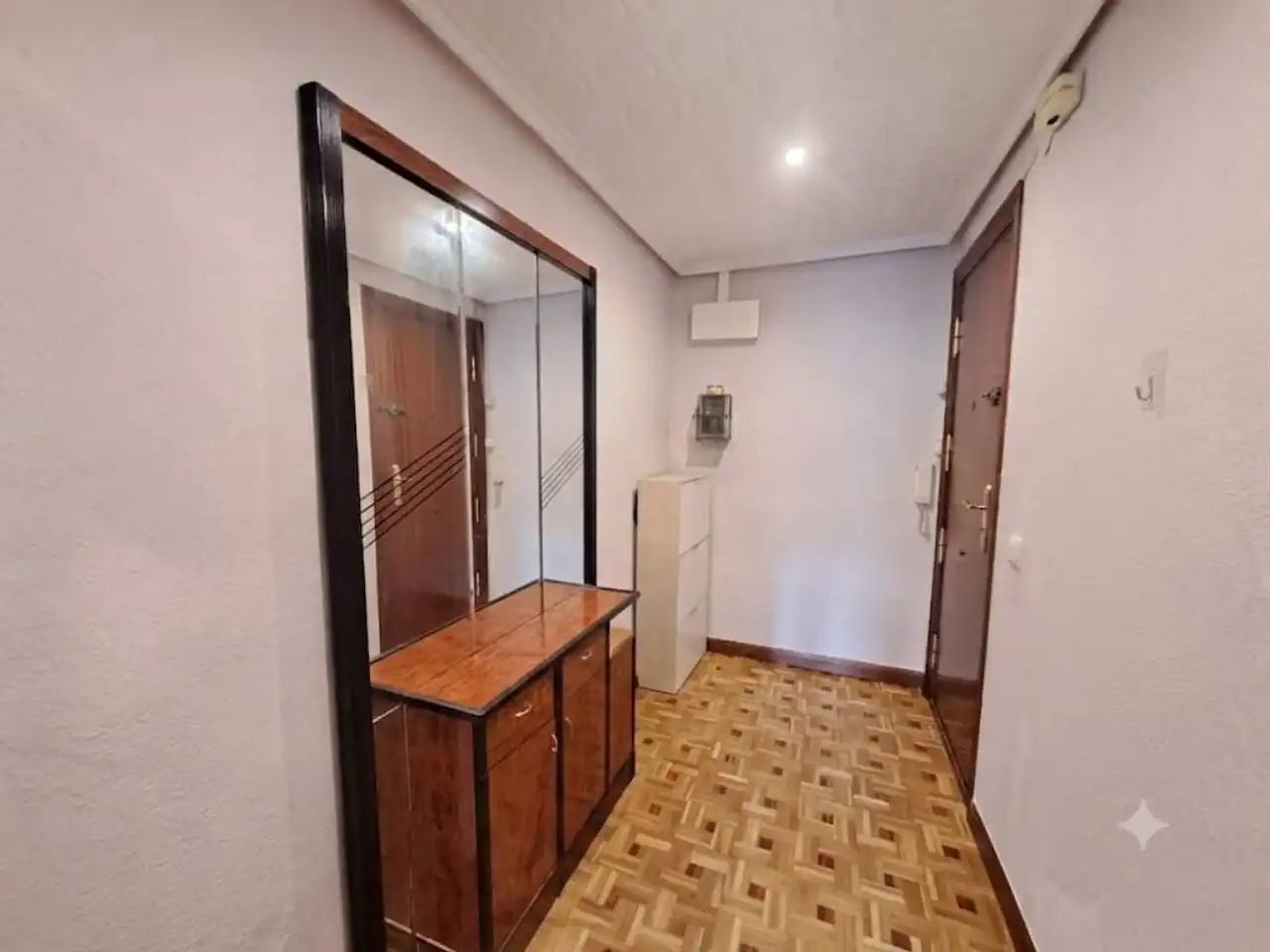 Piso en venta en Burgos con Calefacción, Parquet y Terraza