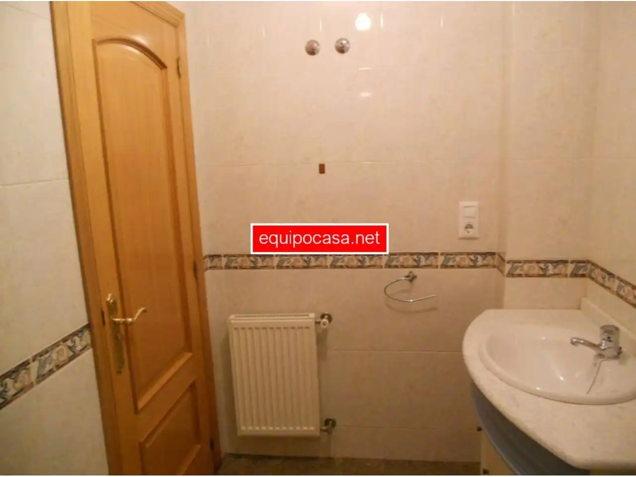 Baño de Dúplex en venta en Lugo con Calefacción, Terraza y Trastero