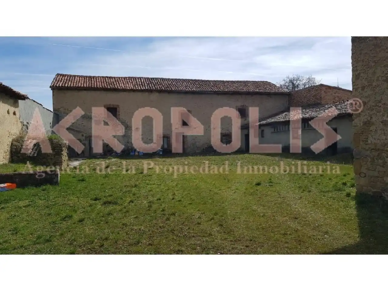 Residencial en venda en Boñar