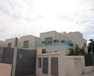 Vista exterior de Apartament per a compartir en Torrevieja amb Aire condicionat, Calefacció i Terrassa