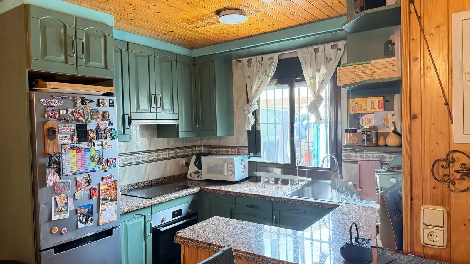 Küche von Country house zum Verkauf in Vélez-Málaga mit Klimaanlage, Privatgarten und Terrasse