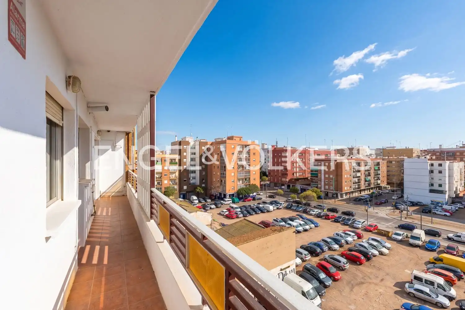 Exterior view of Attic for rent in Valencia  with Air Conditioner, Heating and Terrace