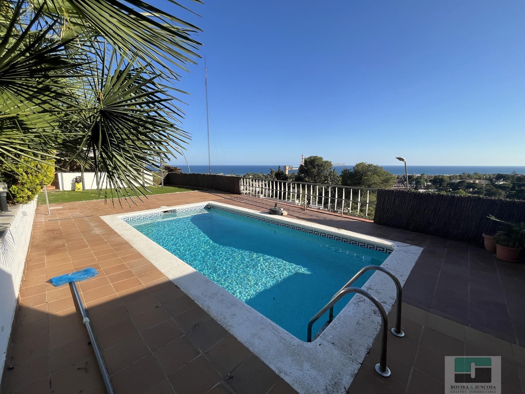 Swimming pool of House or chalet for sale in Castelldefels  with Heating, Parquet flooring and Terrace