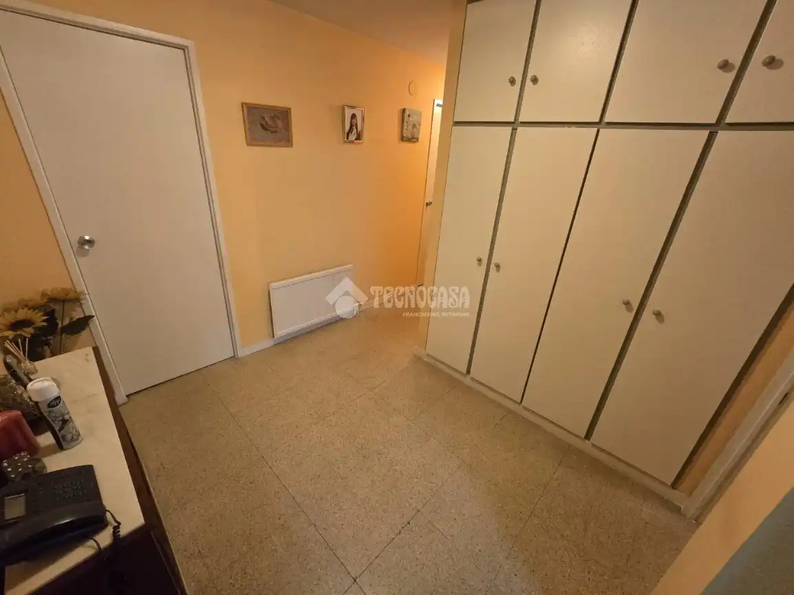 Flat for sale in Madrid  with Air Conditioner and Heating