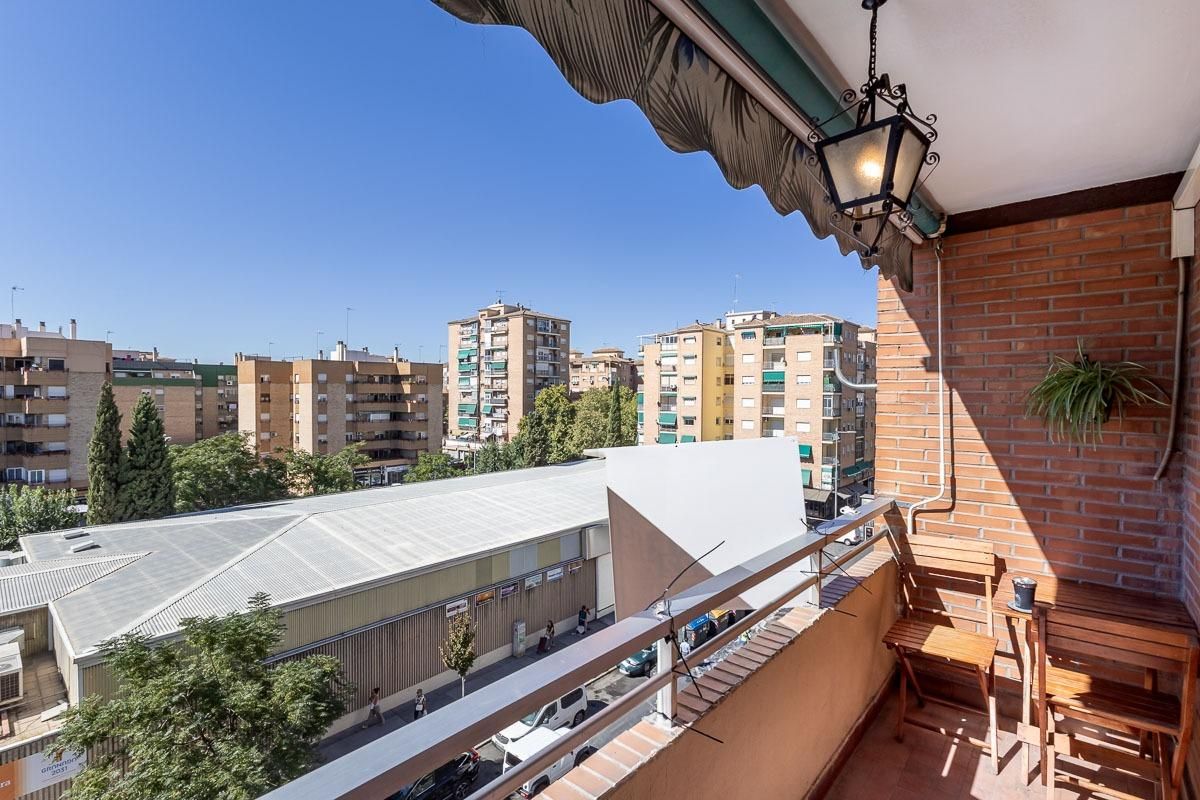 Terrassa de Pis en venda en  Granada Capital amb Calefacció, Terrassa i Traster