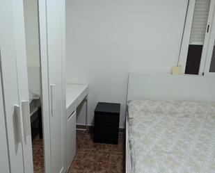 Dormitori de Apartament per a compartir en  Barcelona Capital amb Moblat, Rentadora i Internet