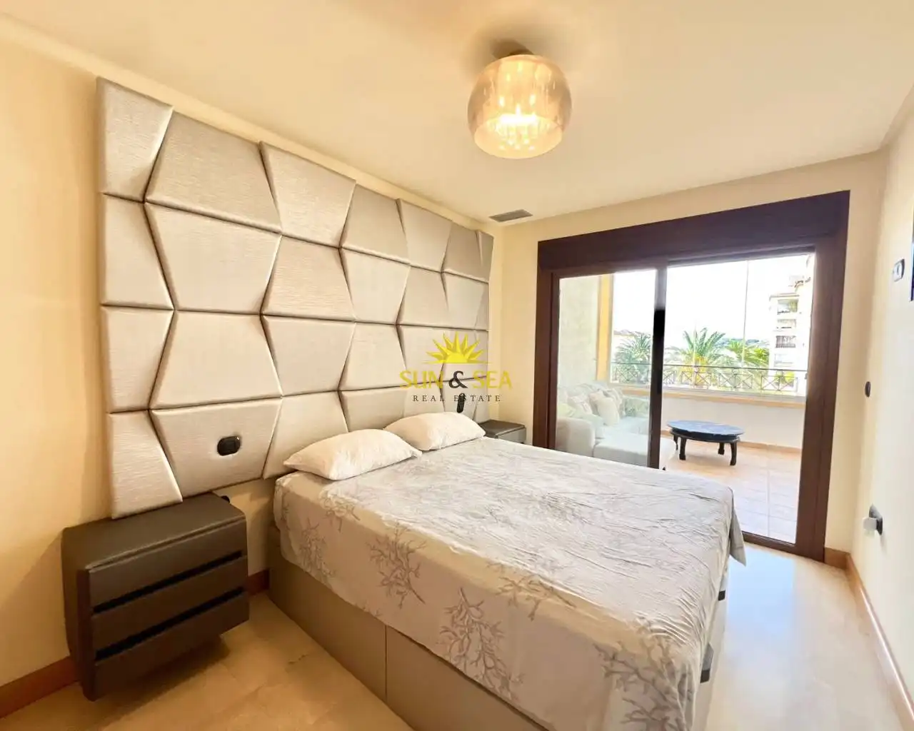 Habitación de Apartamento de alquiler en Guardamar del Segura con Aire acondicionado, Calefacción y Piscina