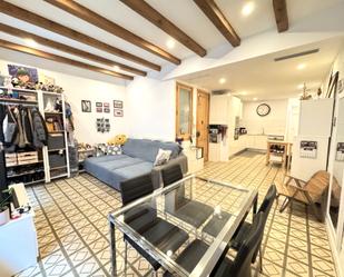 Living room of Flat for sale in  Barcelona Capital  with Air Conditioner, Heating and Parquet flooring
