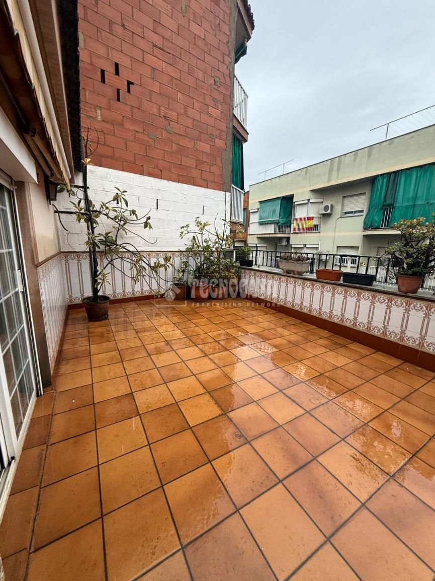 Terrassa de Casa adosada en venda en Sant Joan Despí