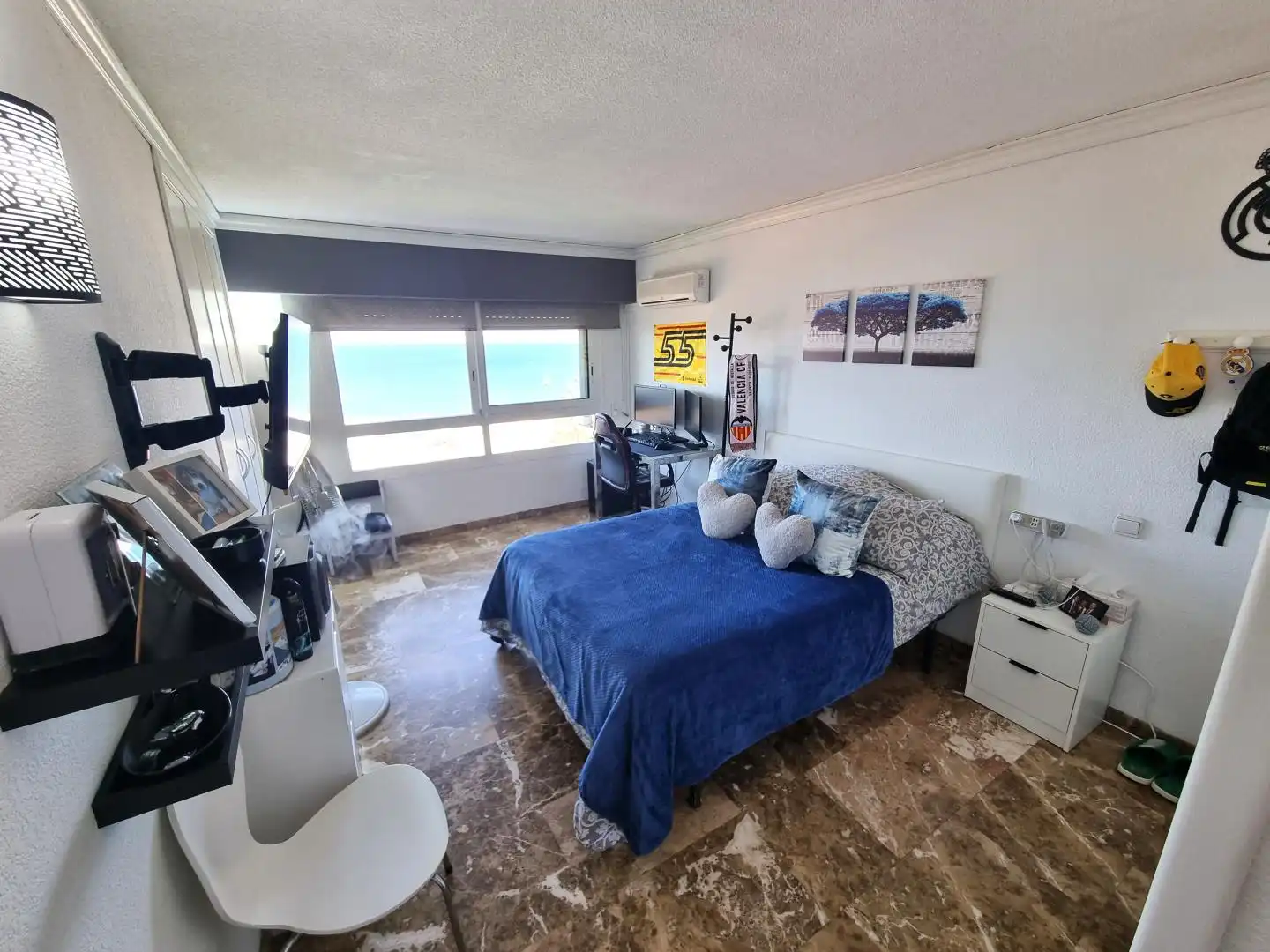 Habitación de Piso en venta en Alicante / Alacant con Aire acondicionado, Terraza y Trastero