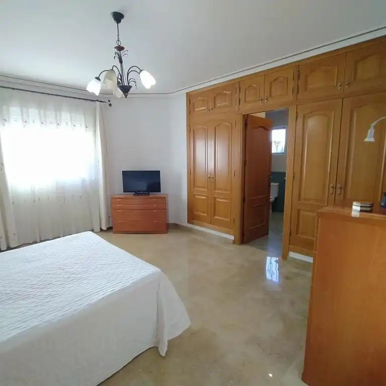 Dormitori de Casa o xalet en venda en Orihuela amb Aire condicionat, Jardí privat i Terrassa