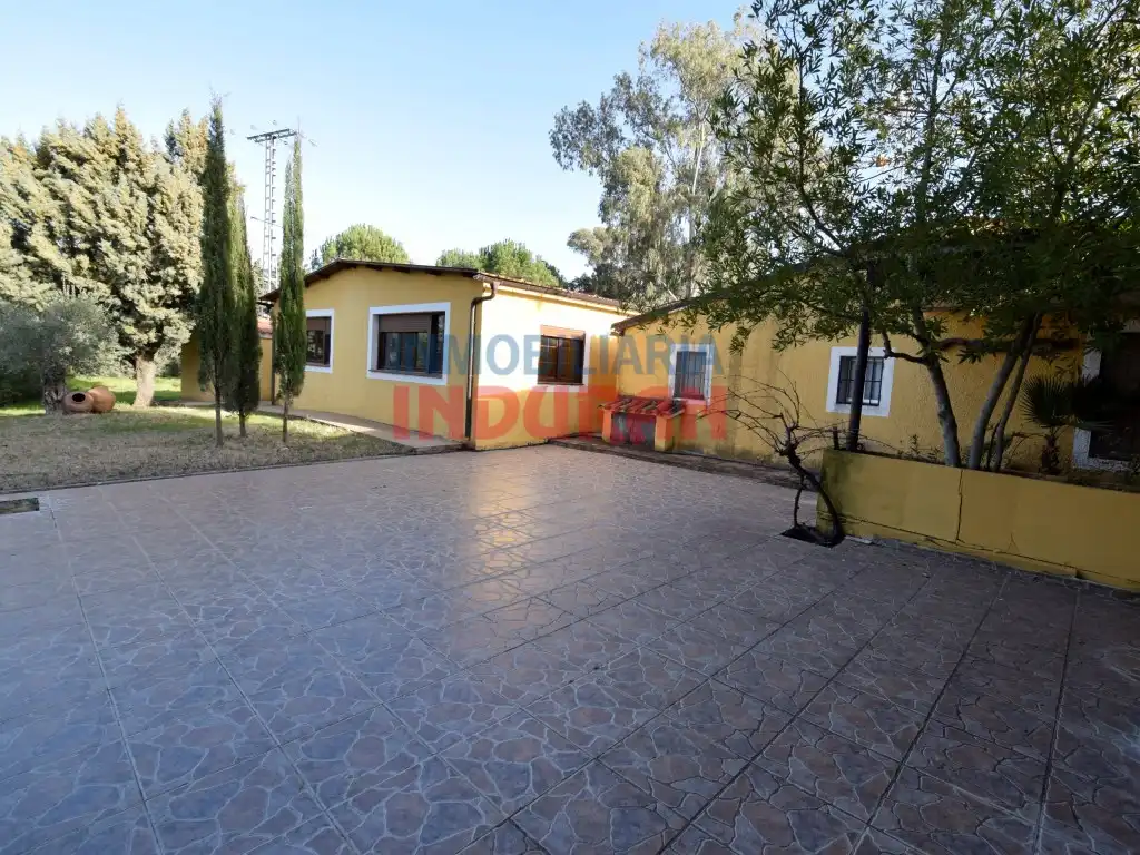 Vista exterior de Finca rústica en venta en Parrillas