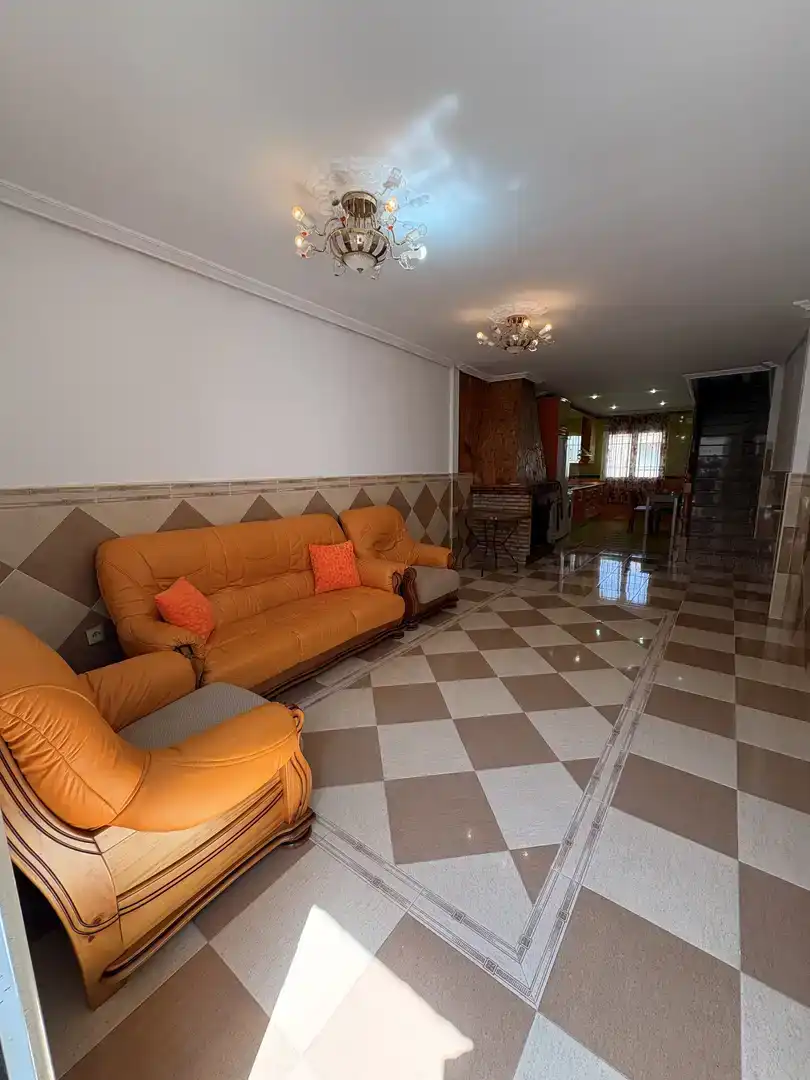 Sala d'estar de Casa o xalet en venda en Malpartida de Plasencia amb Aire condicionat