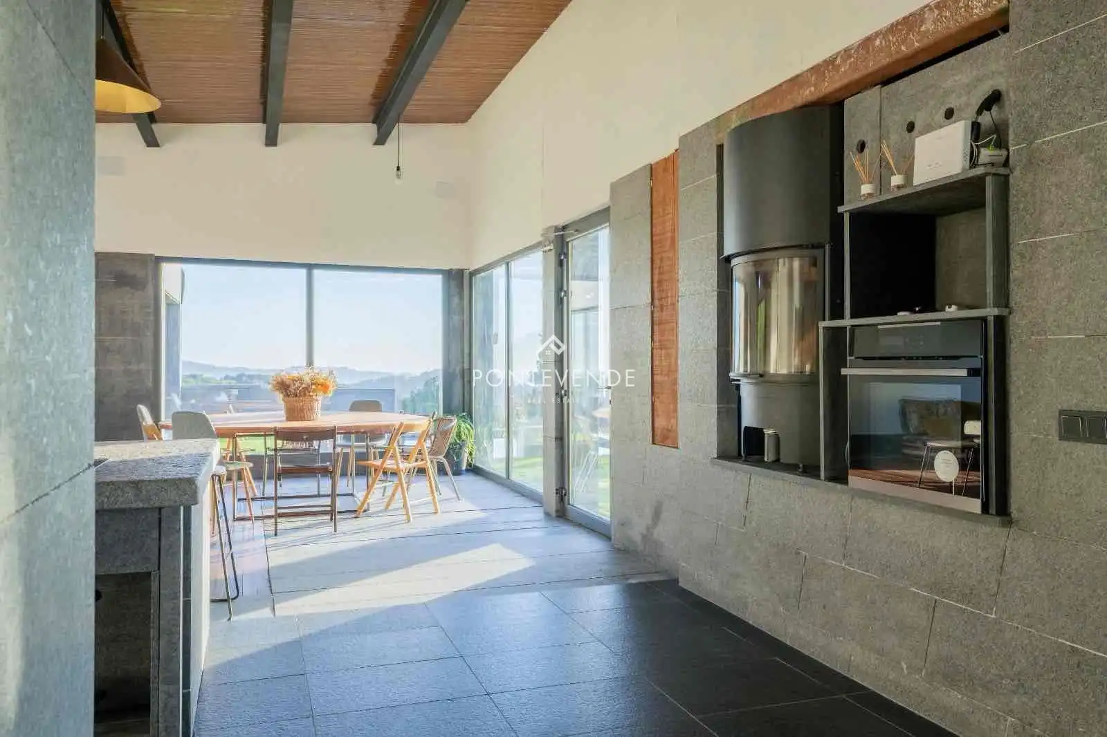 Cocina de Casa o chalet en venta en Marín con Aire acondicionado, Calefacción y Jardín privado