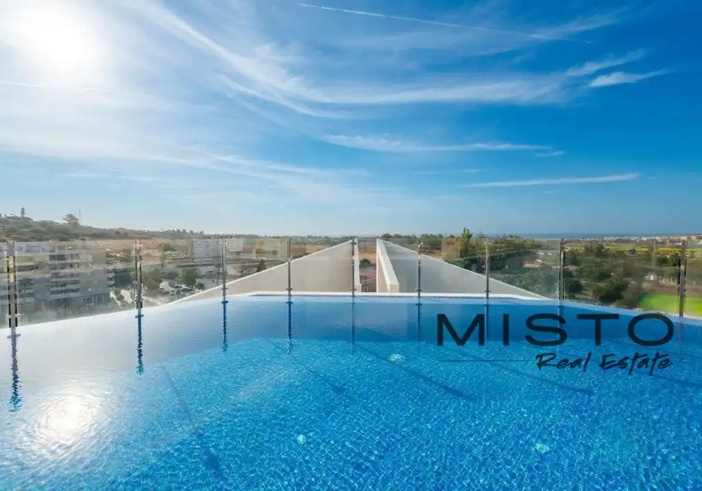 Swimming pool of Flat for rent in Nueva Andalucía